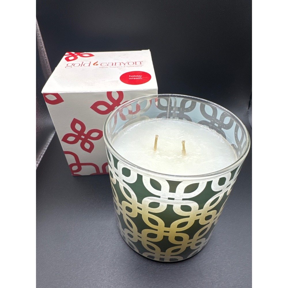 Gold Canyon Holiday Wreath 14.5 oz Double Wick Scented Candle in Box 511775